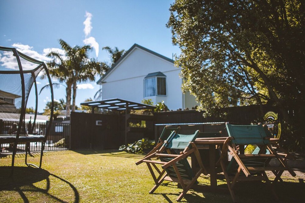 Aura Accommodation