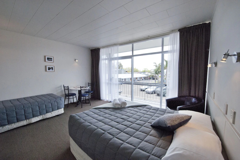 Aura Accommodation
