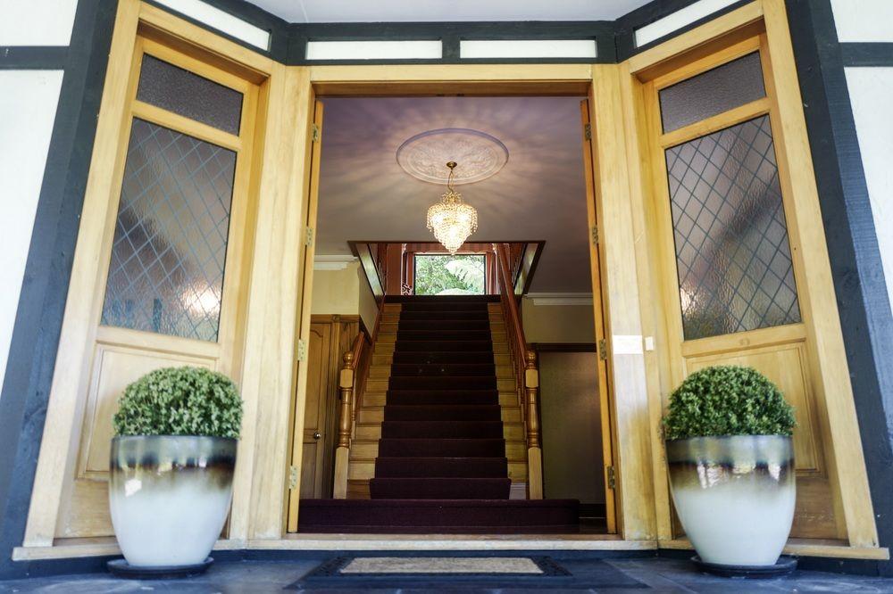 Hana Lodge