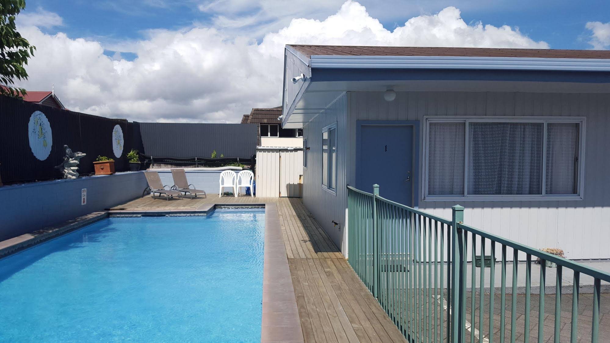 Kowhai and Colonial Motel
