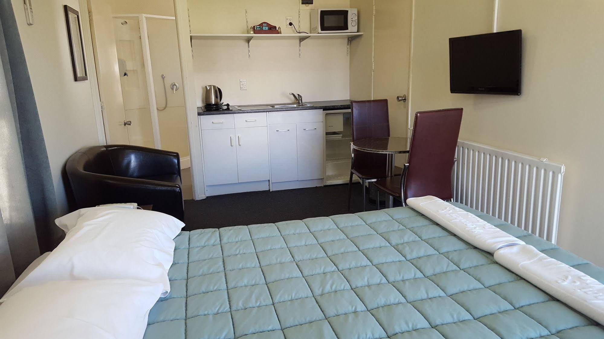 Kowhai and Colonial Motel