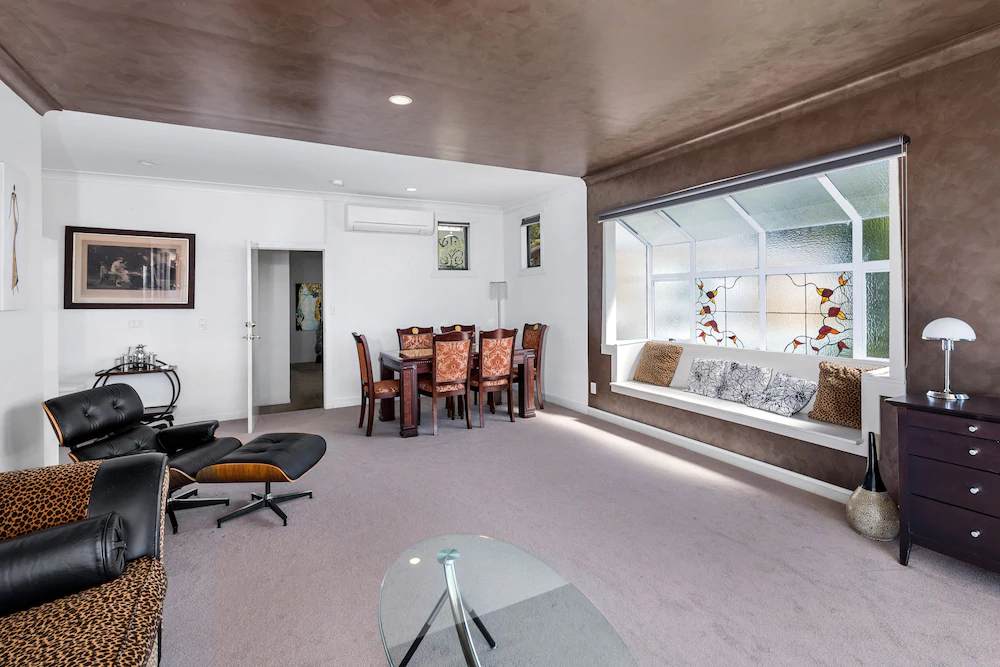 Lakeside City Apartments - Penthouse and Studio