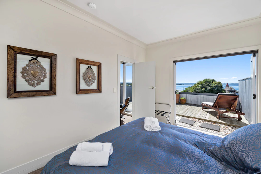 Lakeside City Apartments - Penthouse and Studio
