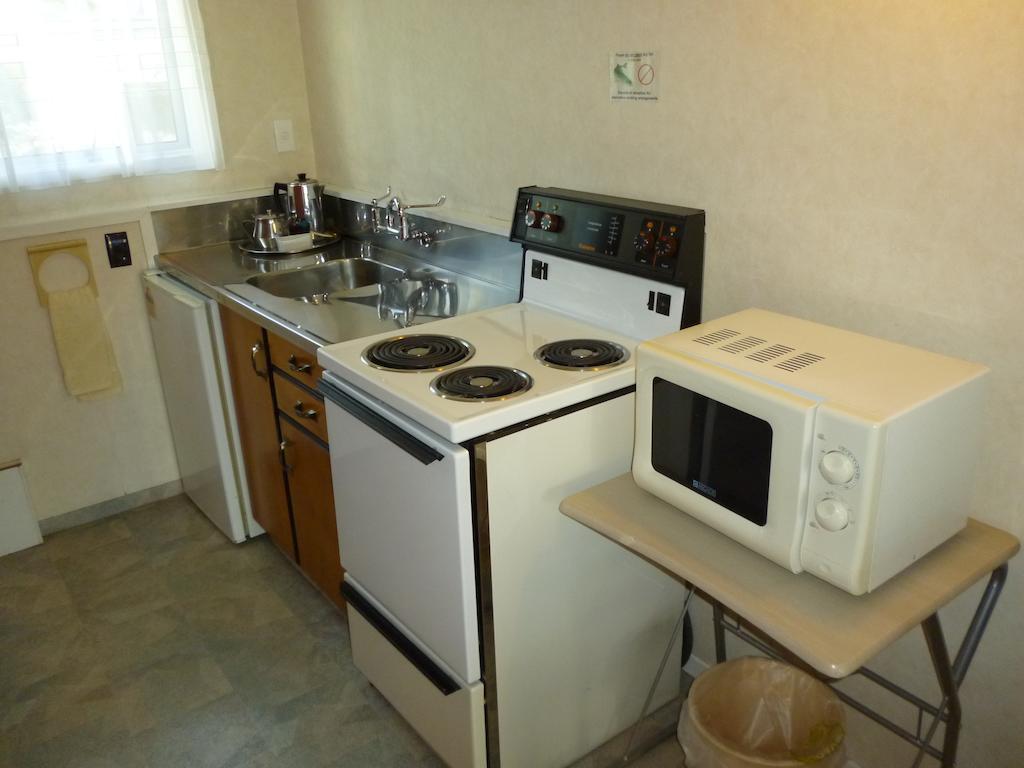 Ledwich Lodge Motel