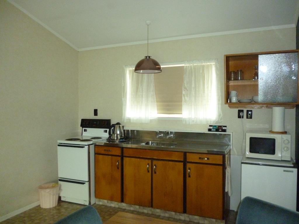 Ledwich Lodge Motel