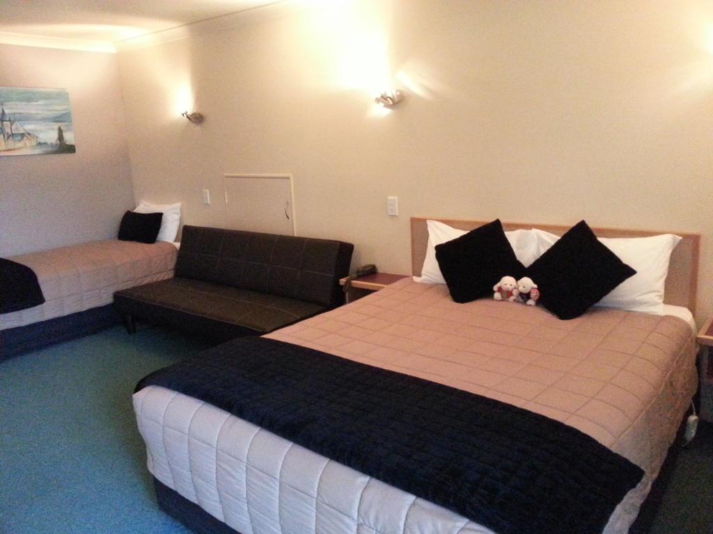 New Castle Motor Lodge