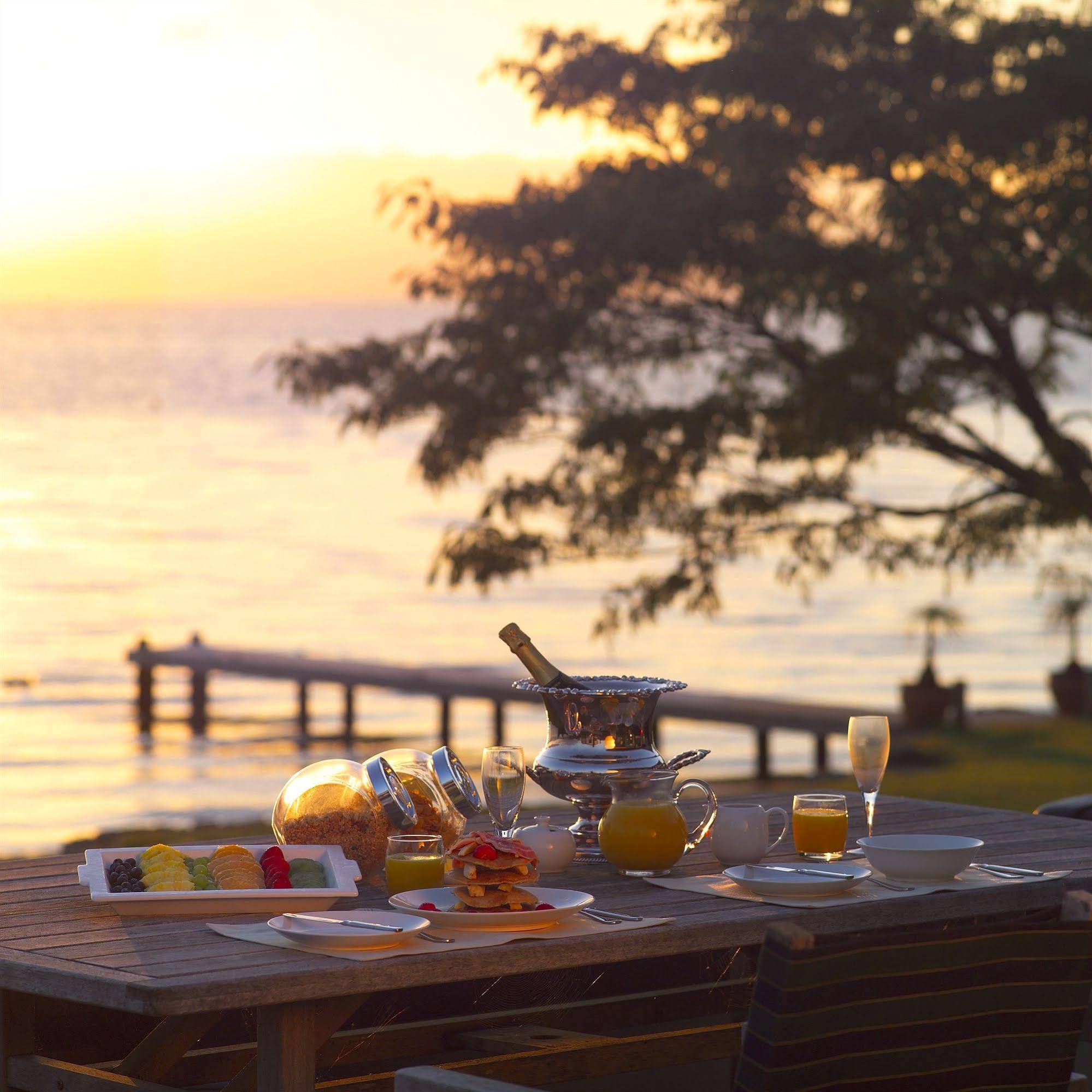Nicara Lakeside Lodge