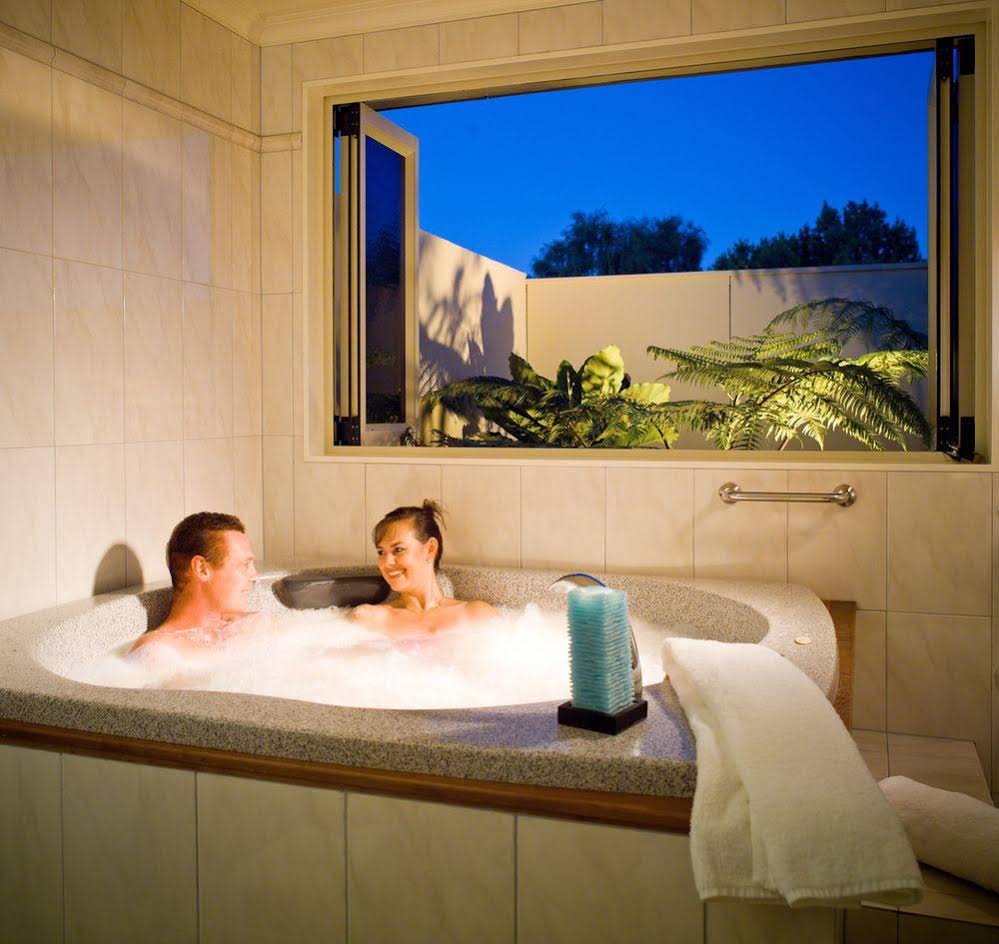 Regal Palms 5 Star City Resort