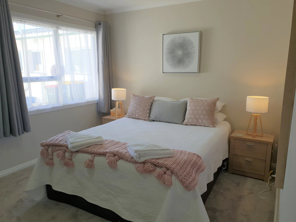 Rose Apartments