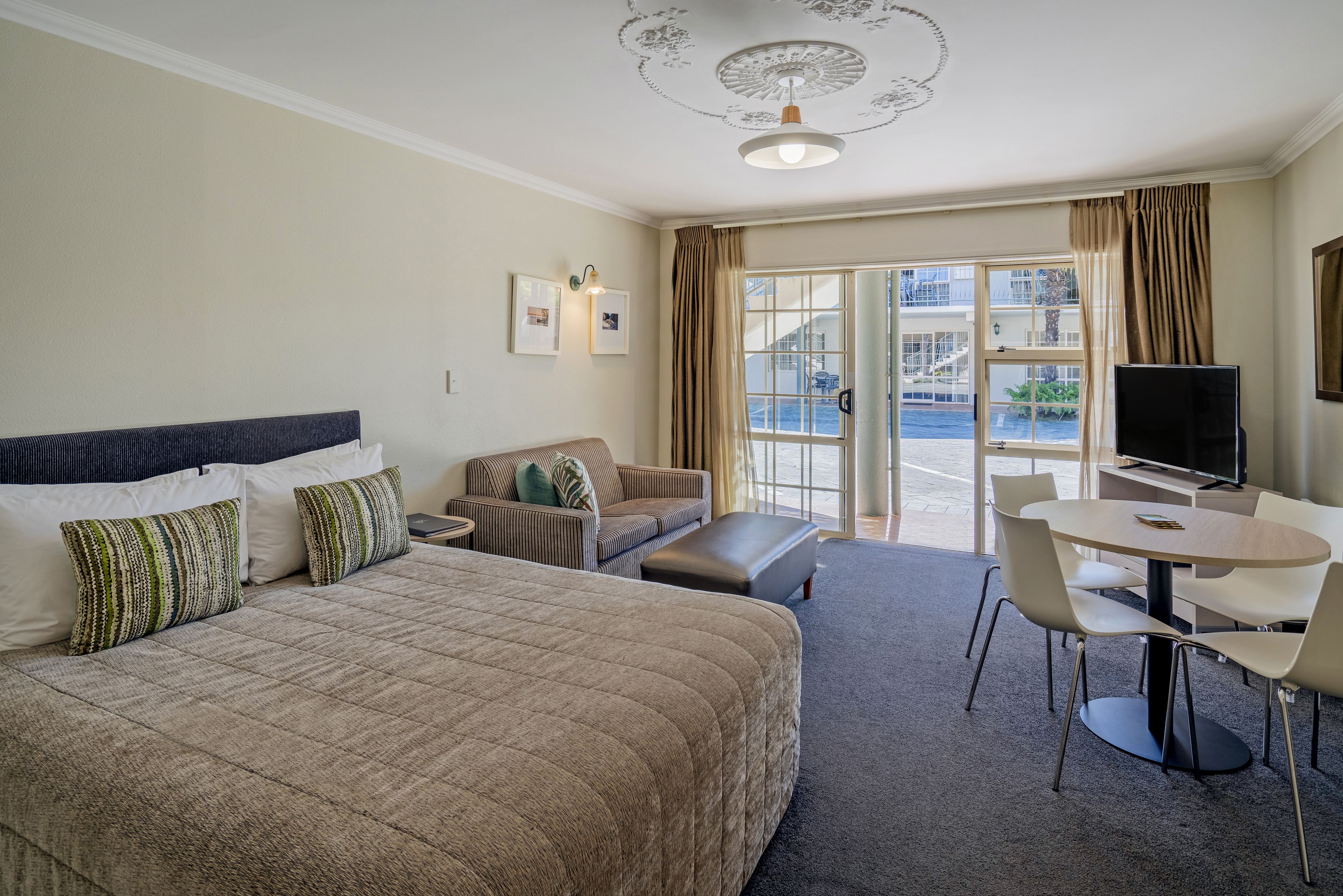 Silver Fern Rotorua Suites & Spa