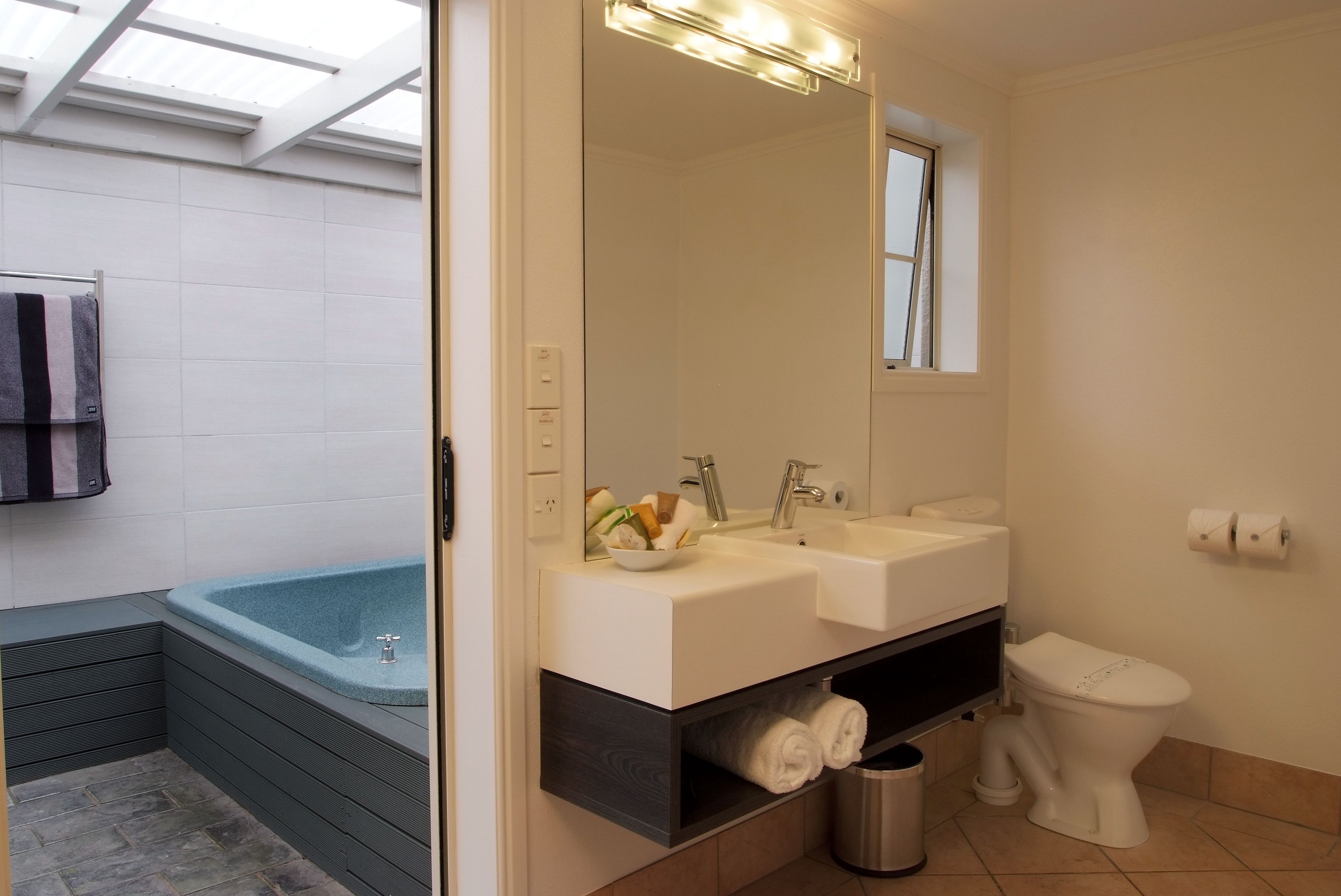 Silver Fern Rotorua Suites & Spa