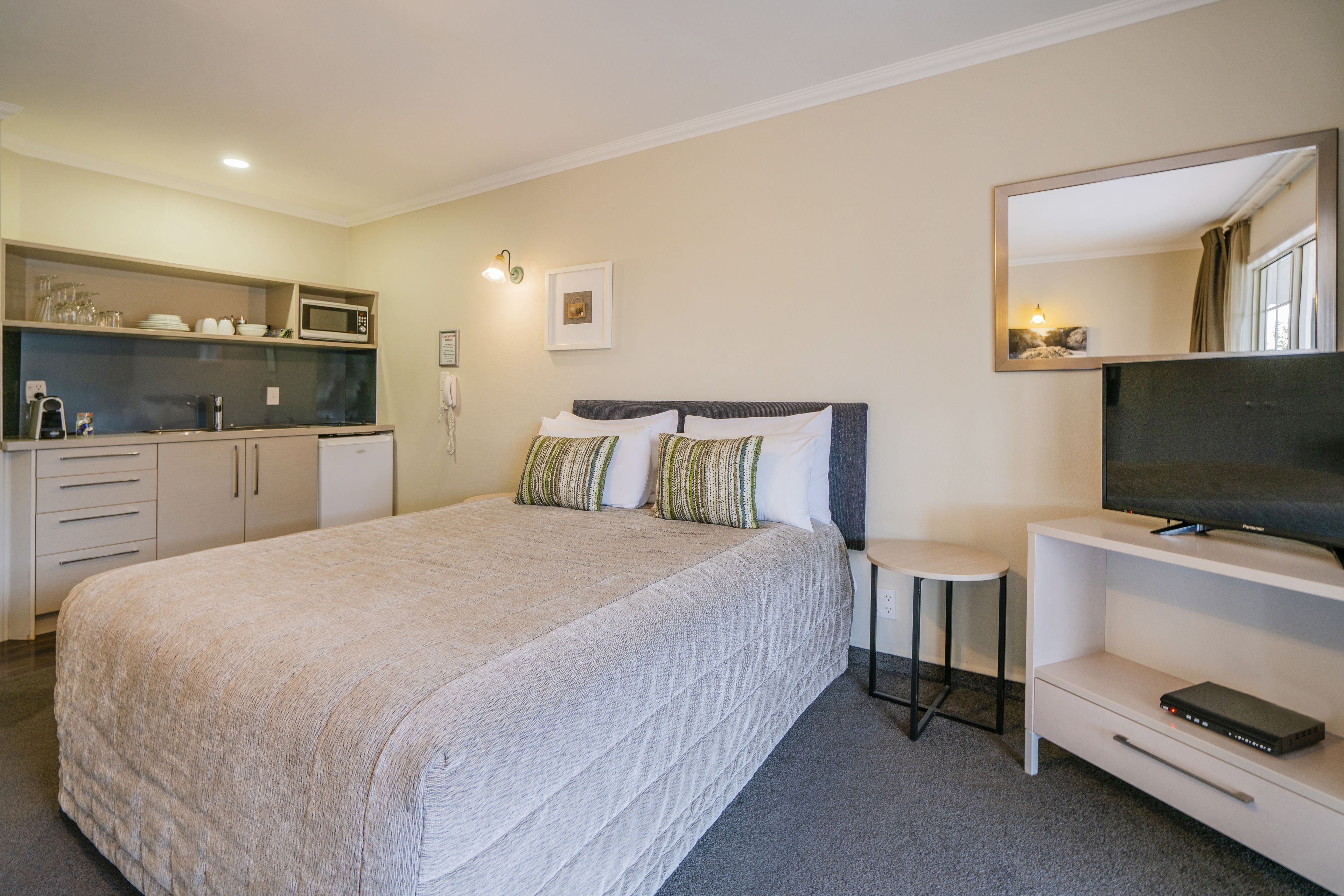 Silver Fern Rotorua Suites & Spa
