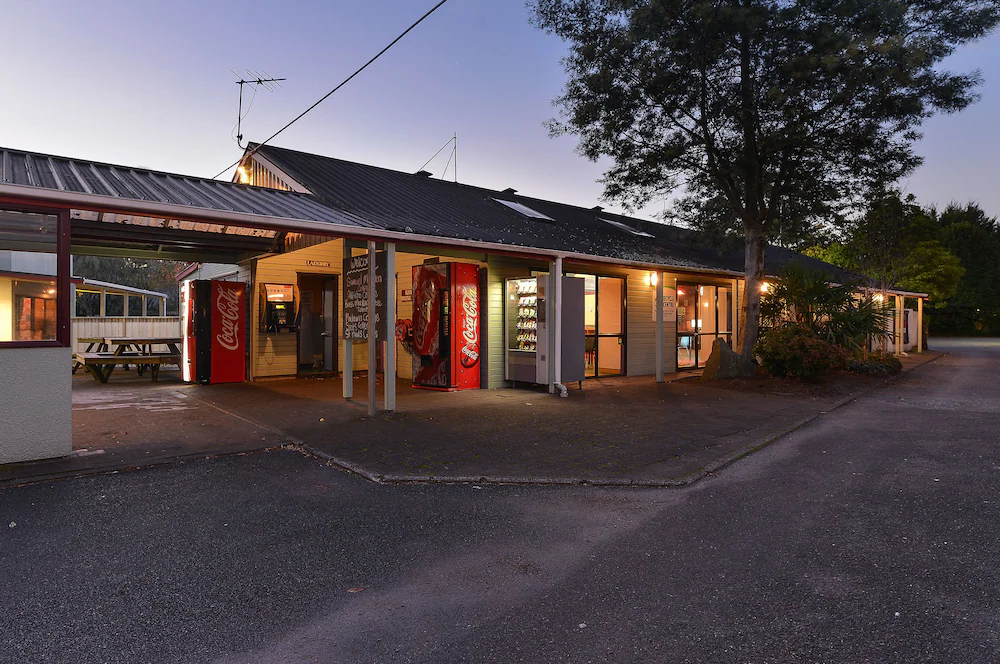 The Backyard Inn
