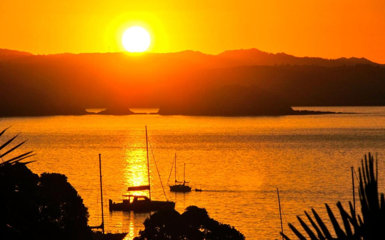 Chapel Cottage - Bay Of Islands Holiday Home