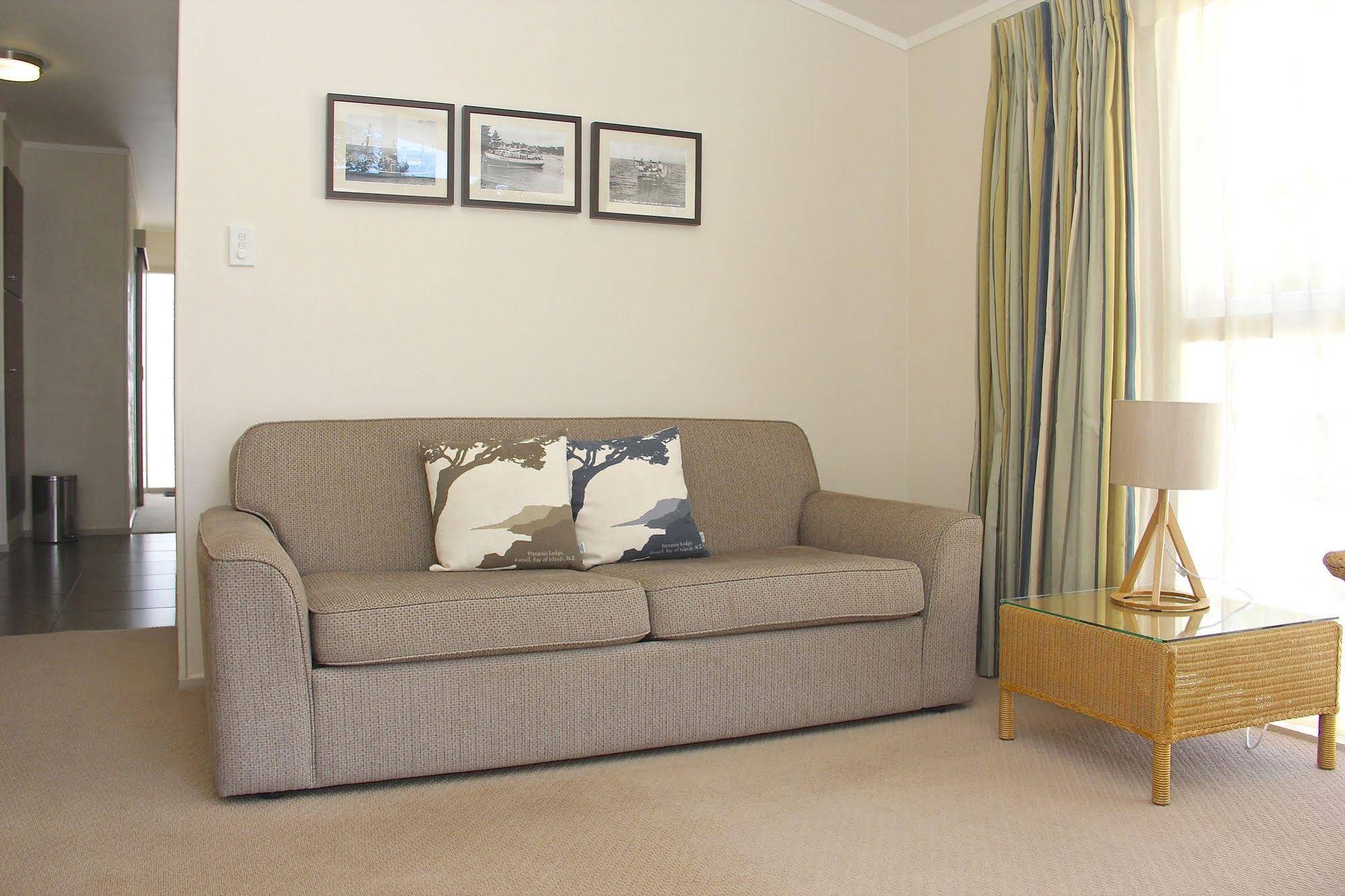 Hananui Lodge and Apartments