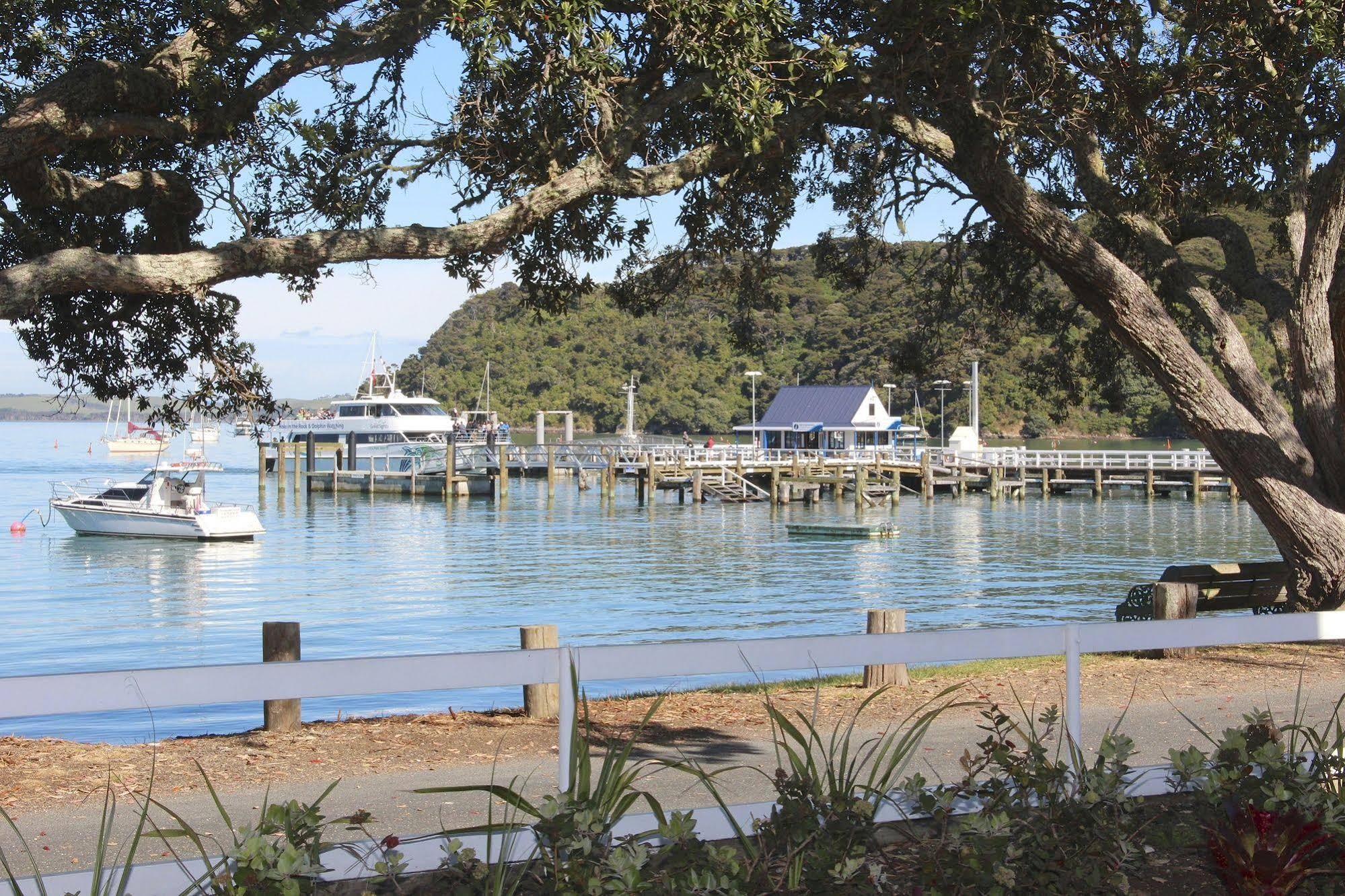Hananui Lodge and Apartments