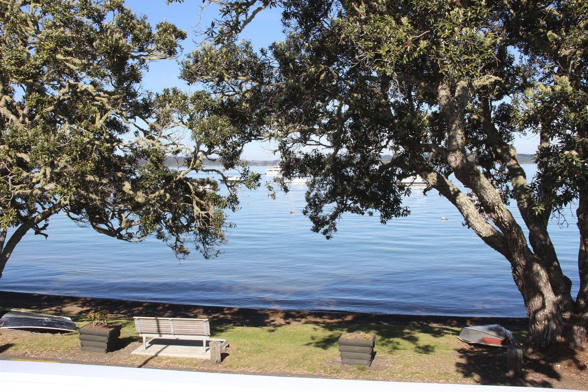 Hananui Lodge and Apartments
