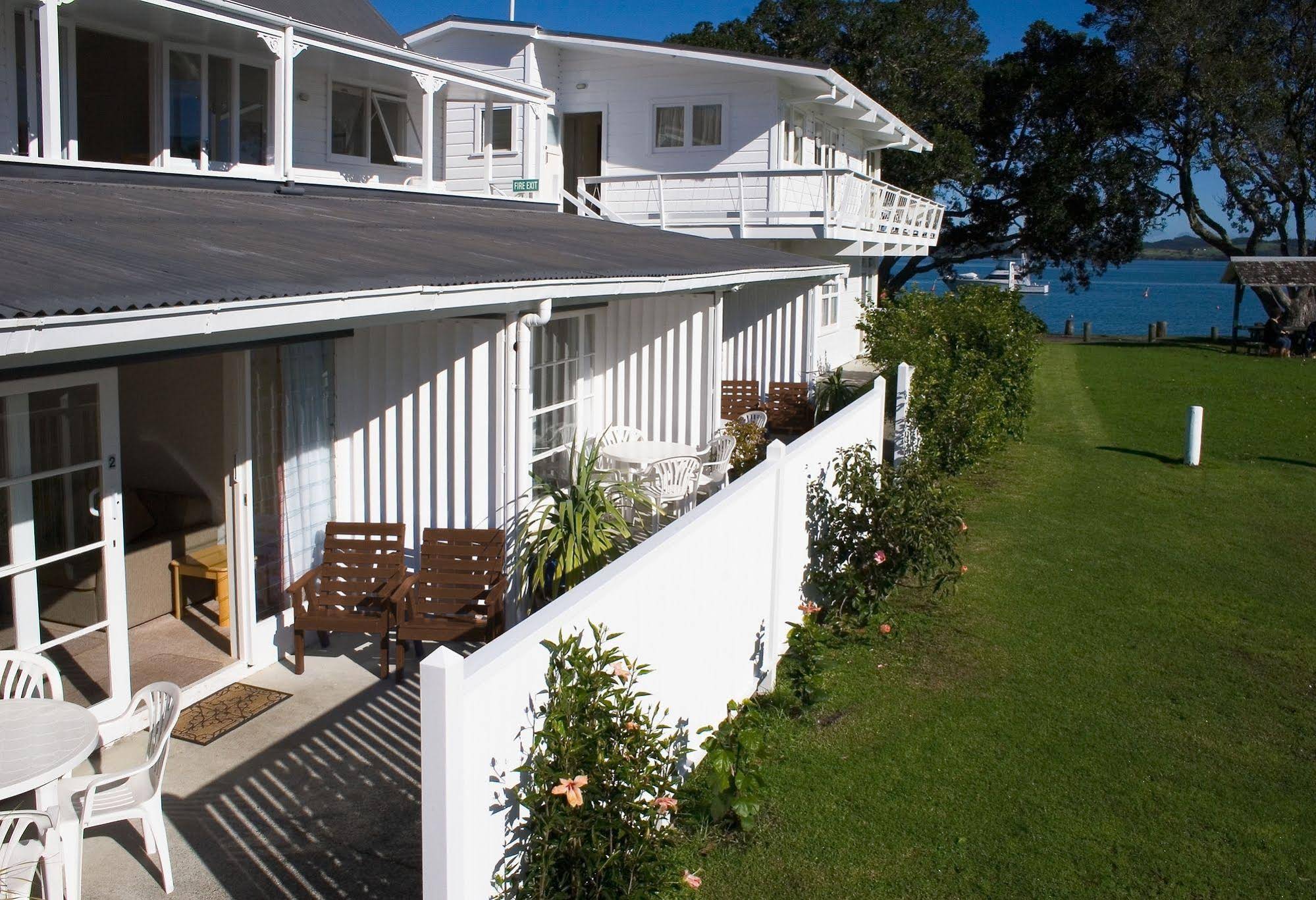 Hananui Lodge and Apartments