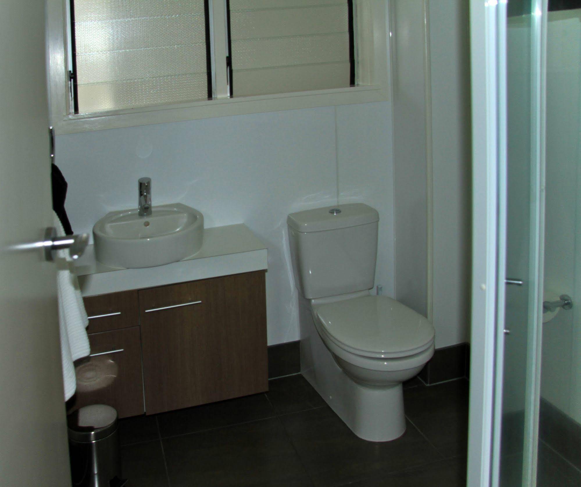 Hananui Lodge and Apartments