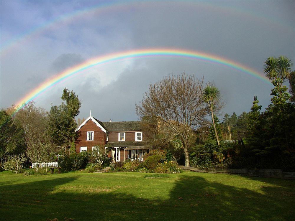 Orongo Bay Homestead