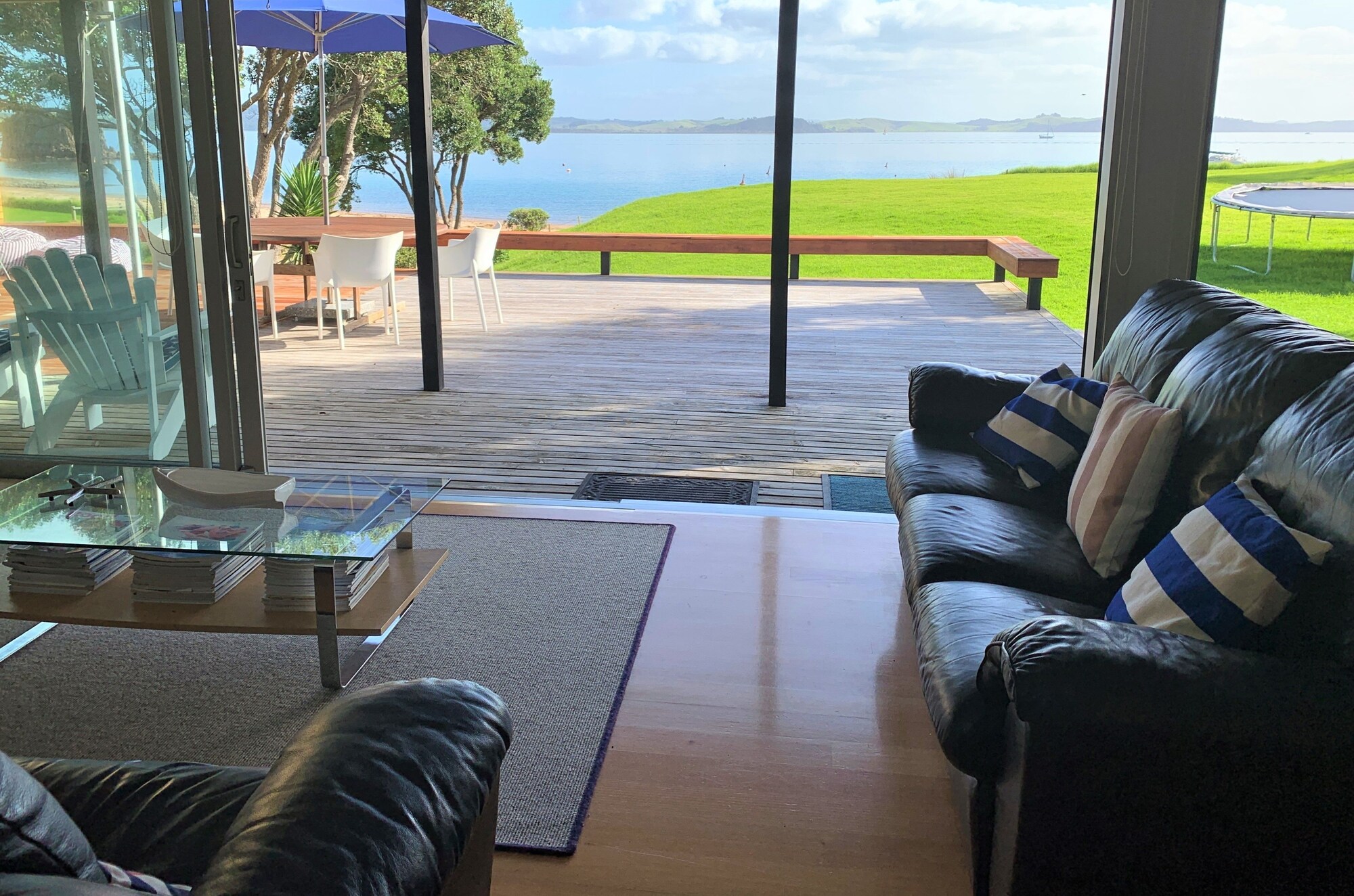 Tapeka Del Mar Beachfront Holiday Home