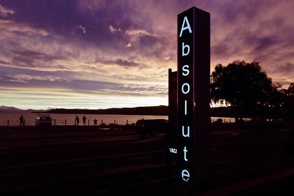 Absolute Lake View Motel