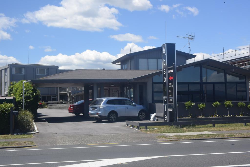 Absolute Lake View Motel