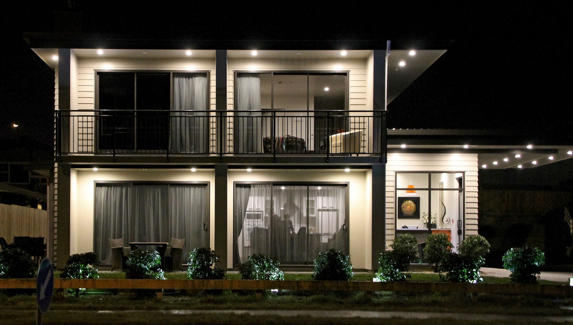 Acacia Lake View Motel