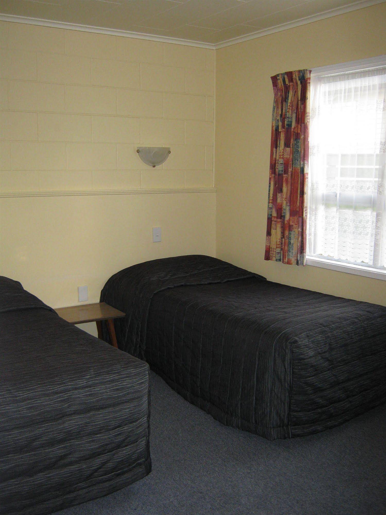 Adelphi Motel