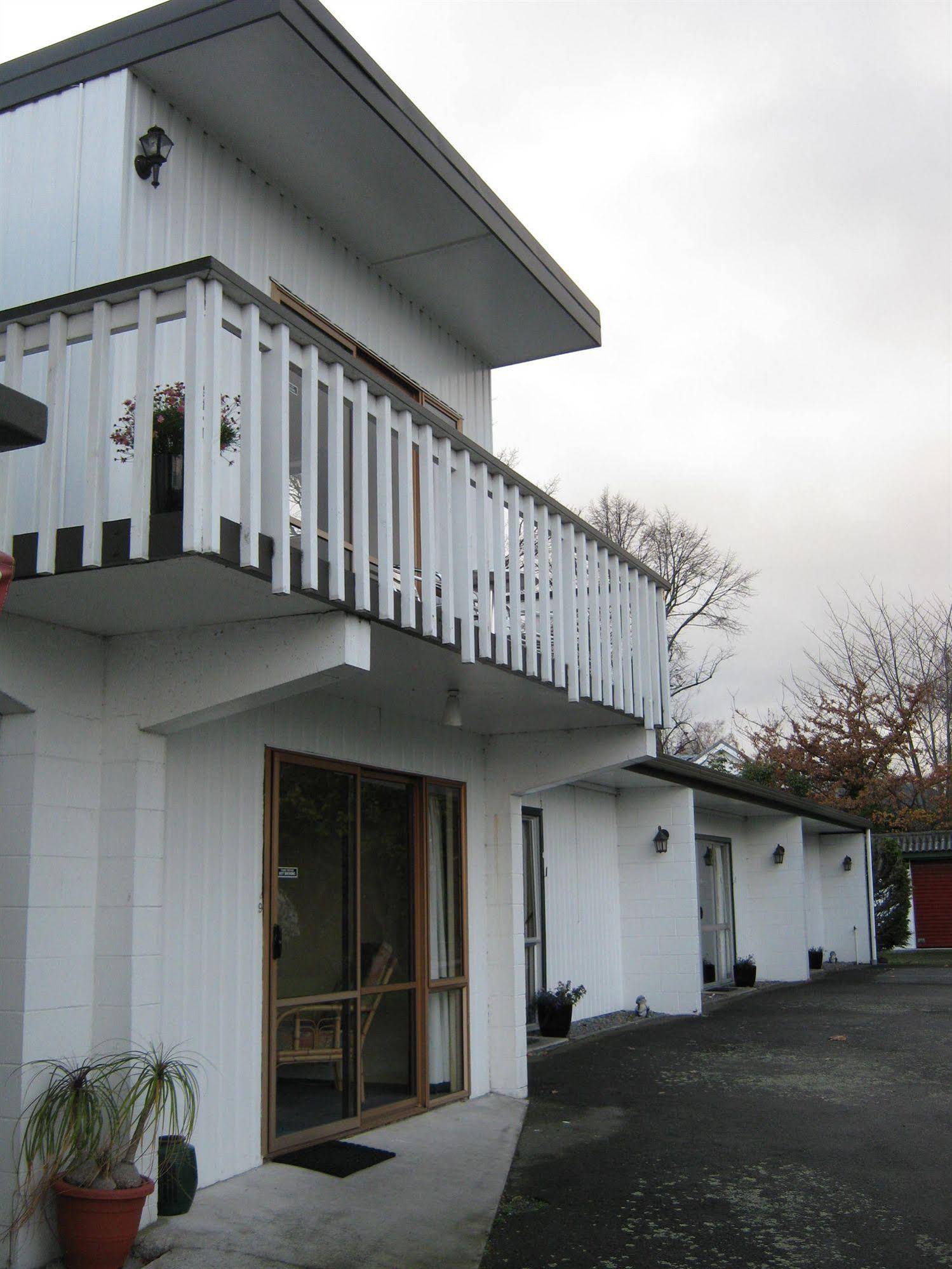 Adelphi Motel