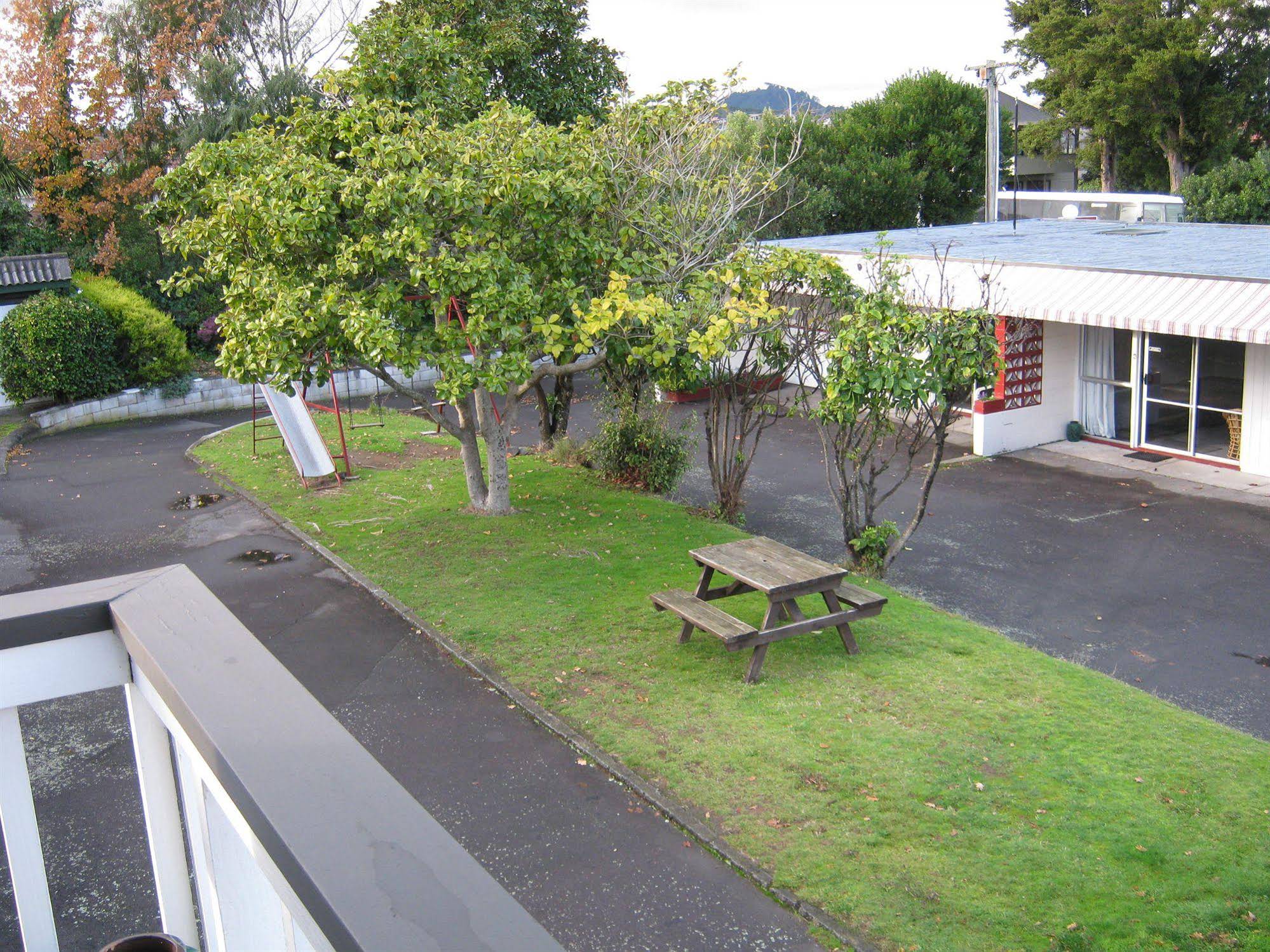 Adelphi Motel