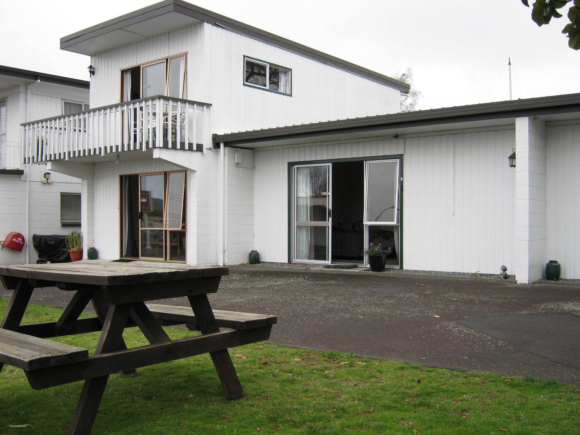 Adelphi Motel