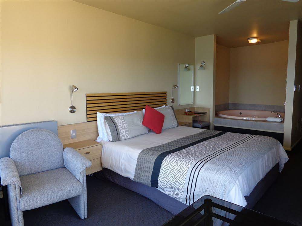 Clearwater Motor Lodge