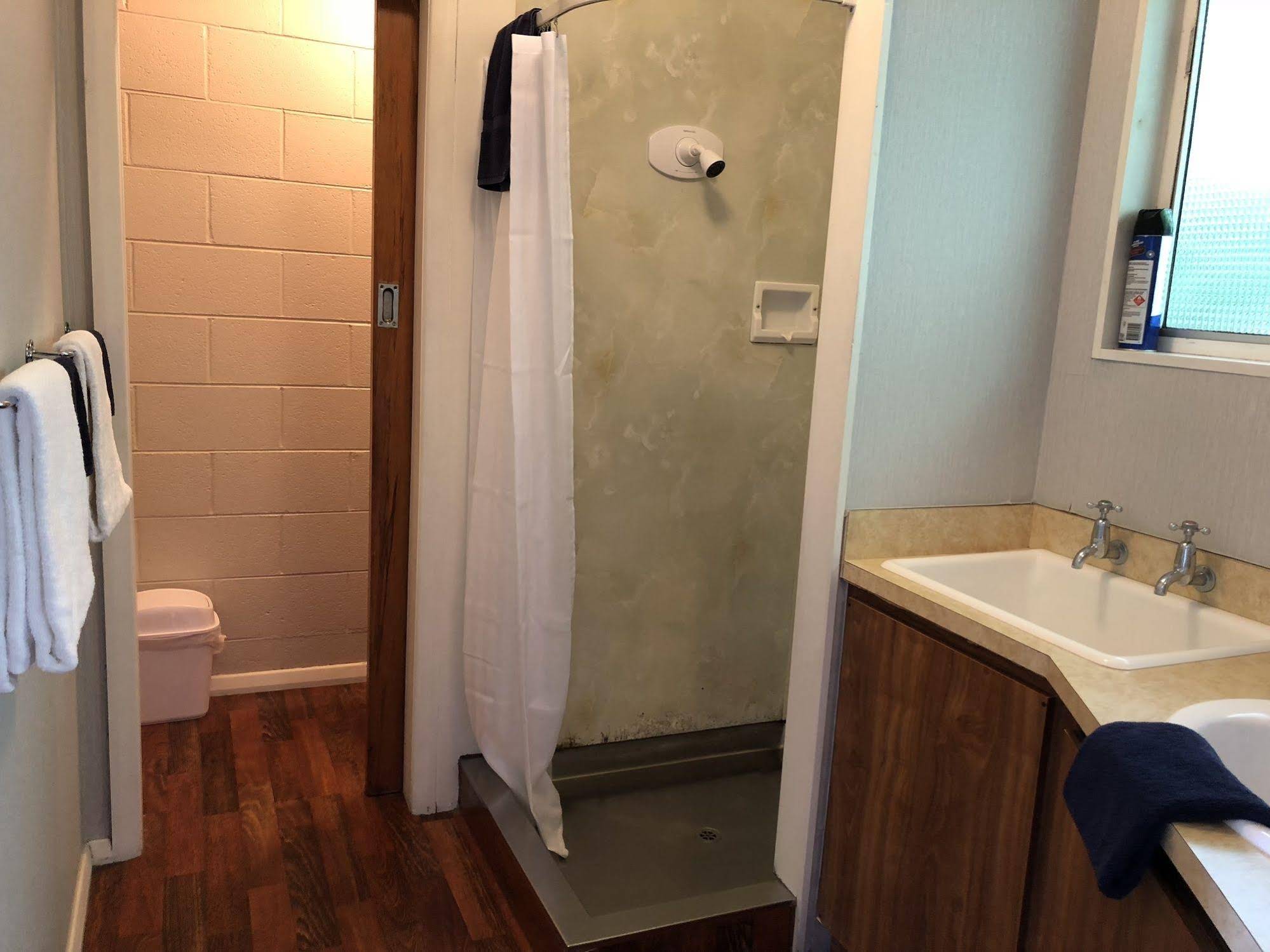 Dunrovin Motel