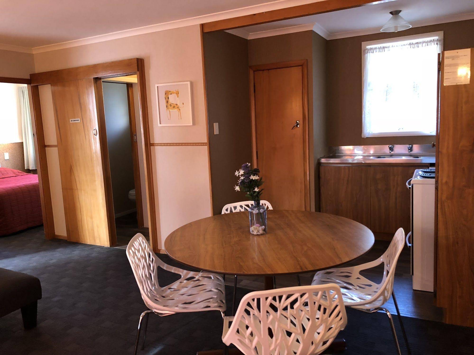 Dunrovin Motel
