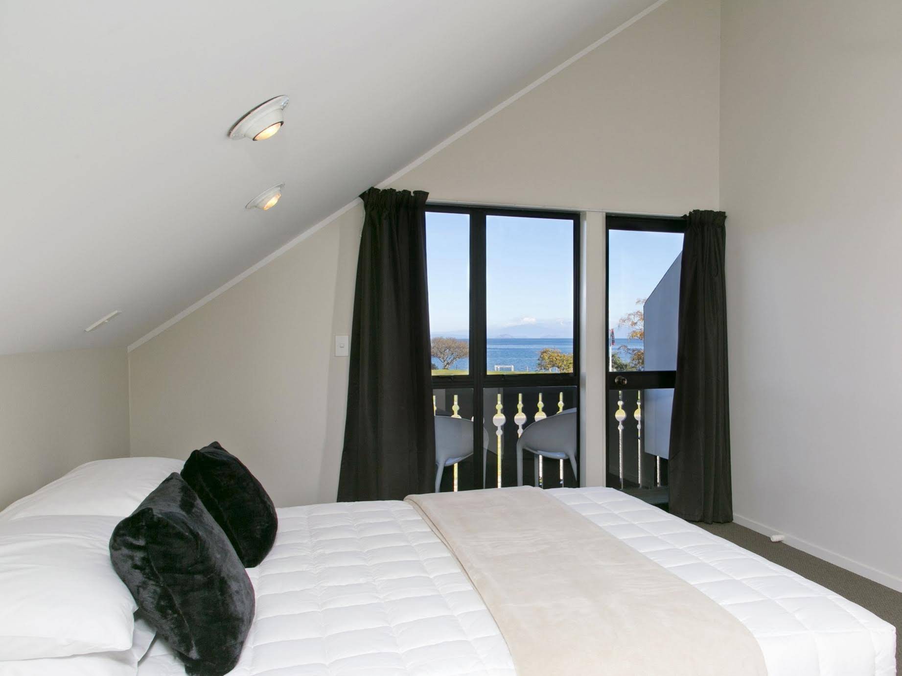 Le Chalet Suisse Taupo