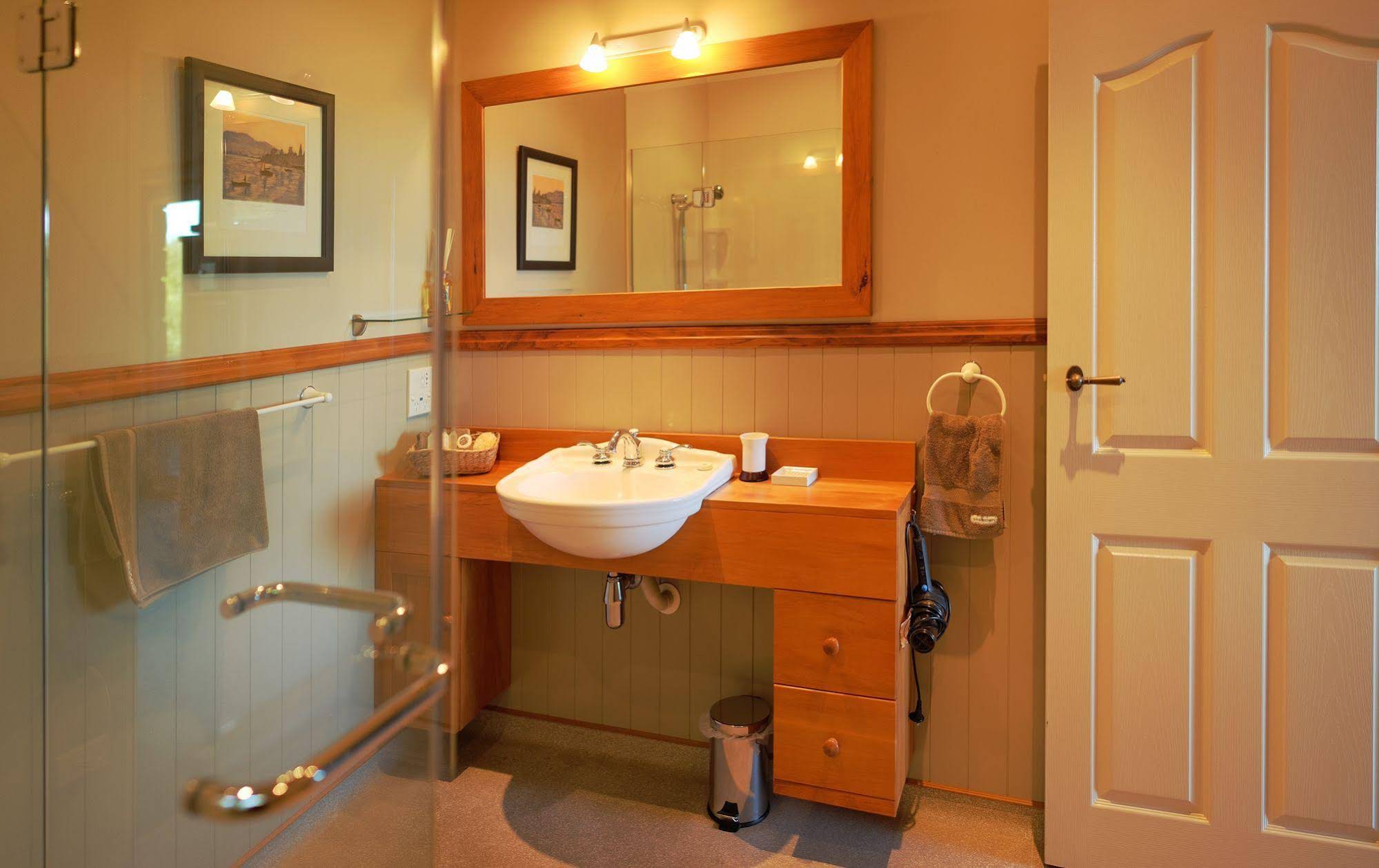 Tauhara Sunrise Lodge