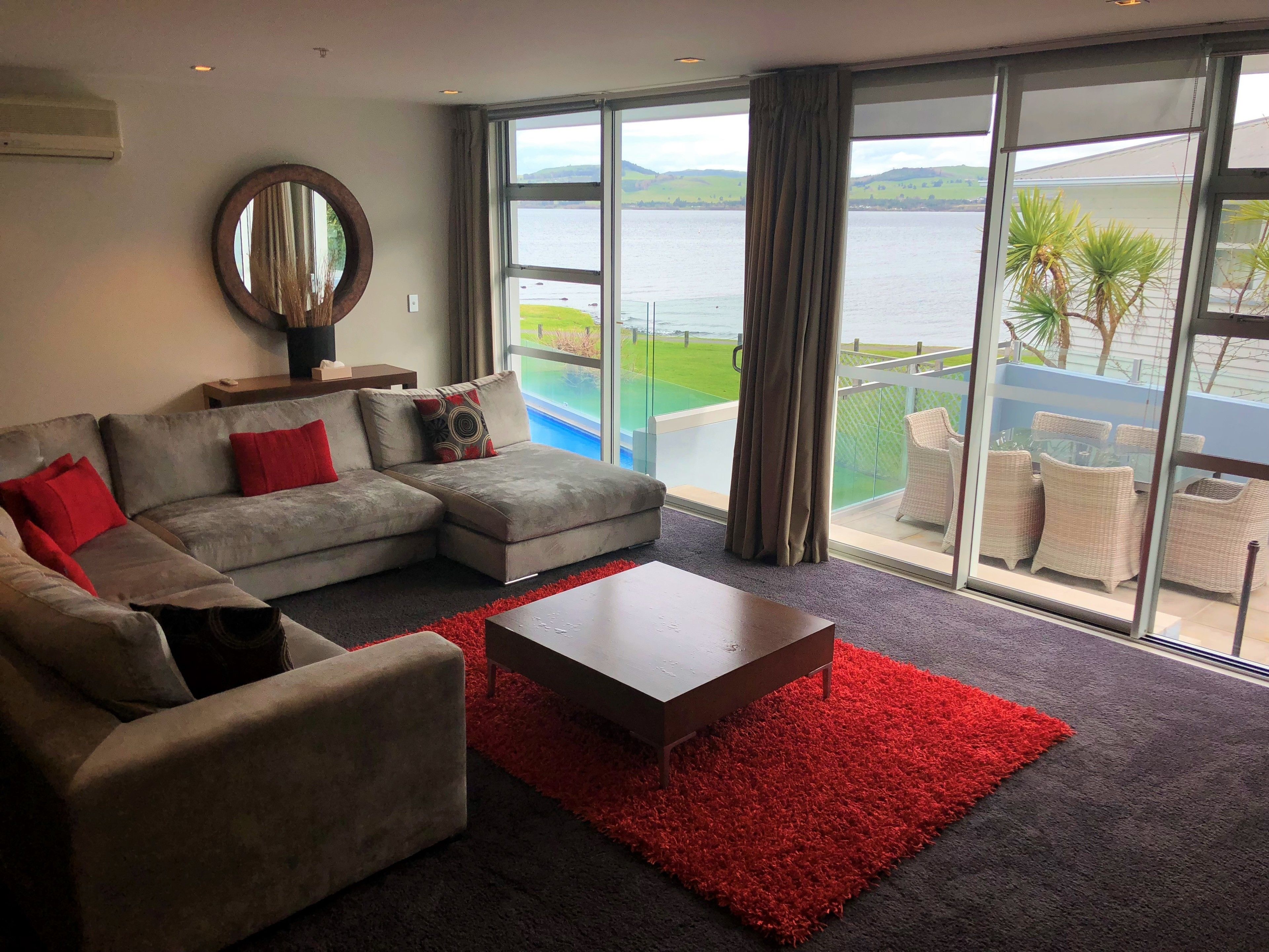 Waimahana Apartments