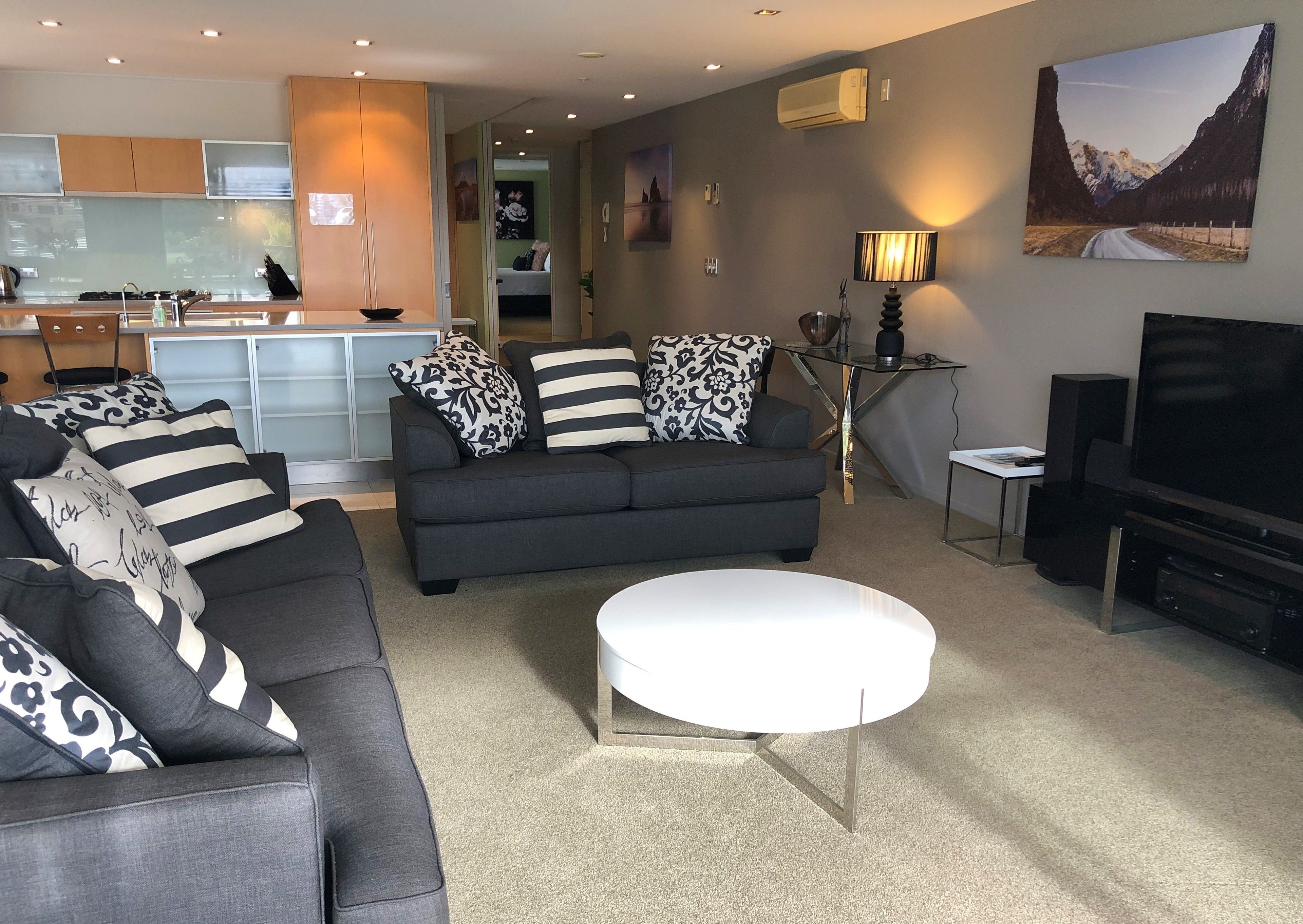 Waimahana Apartments