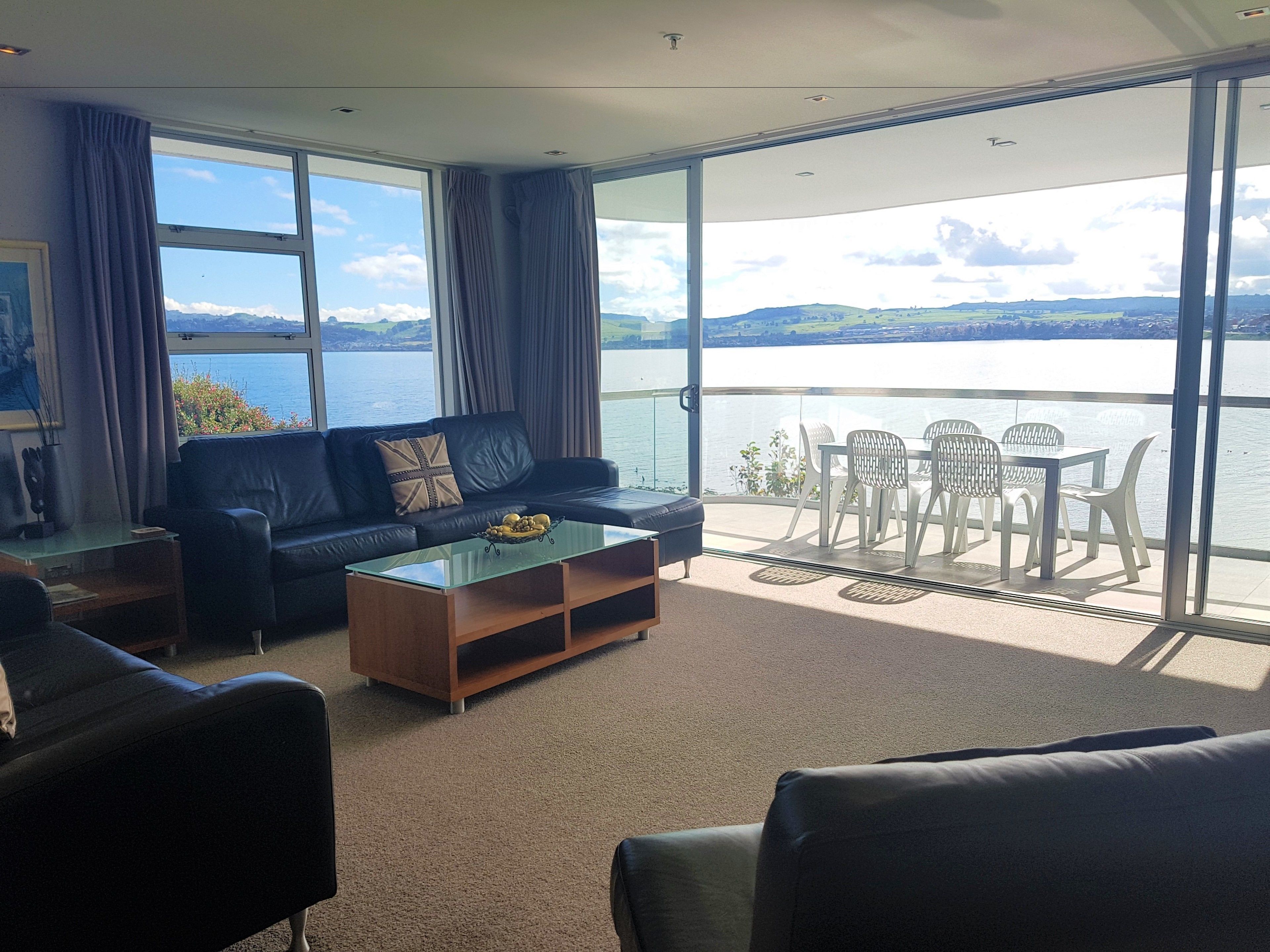 Waimahana Apartments