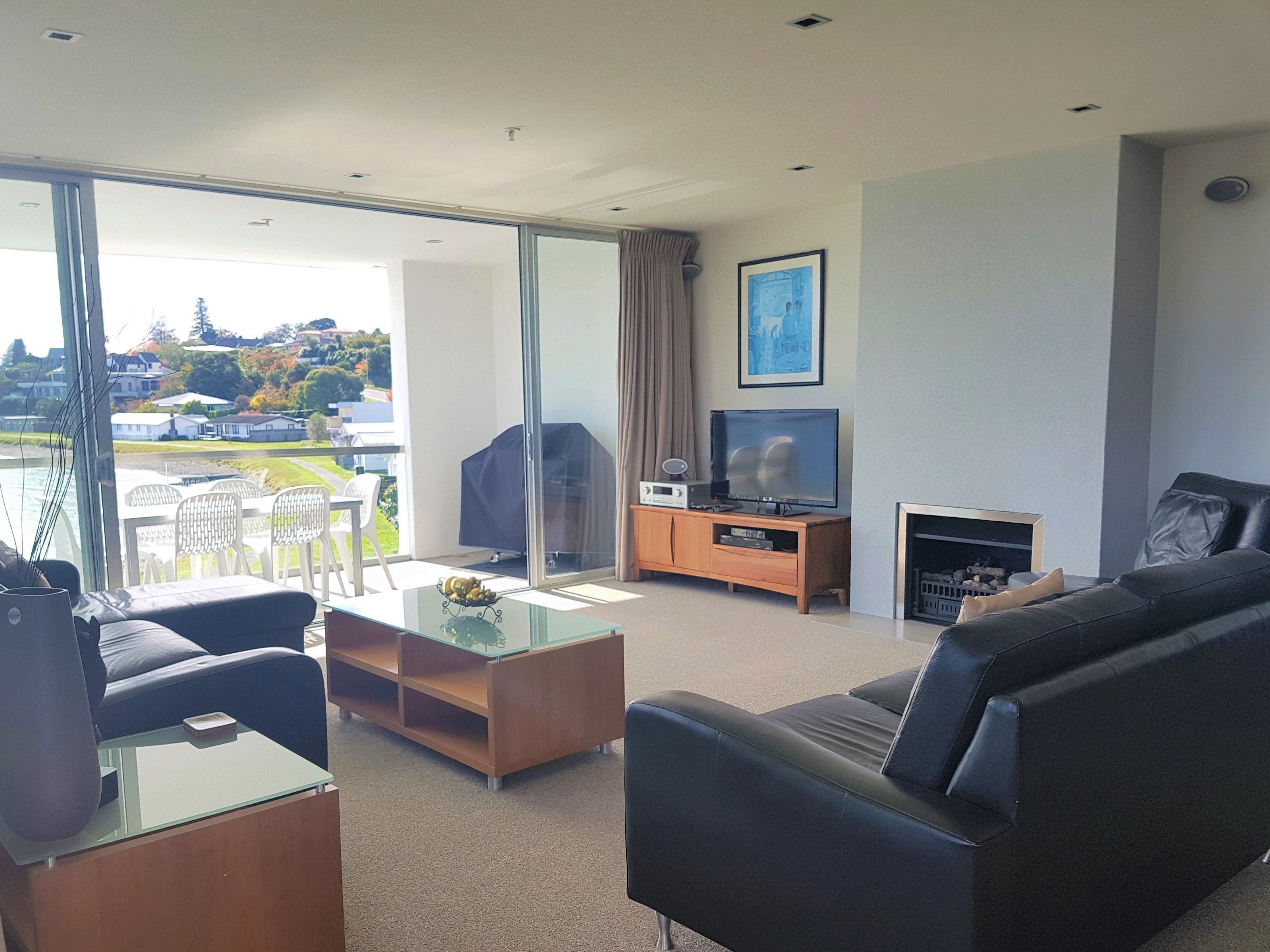Waimahana Apartments