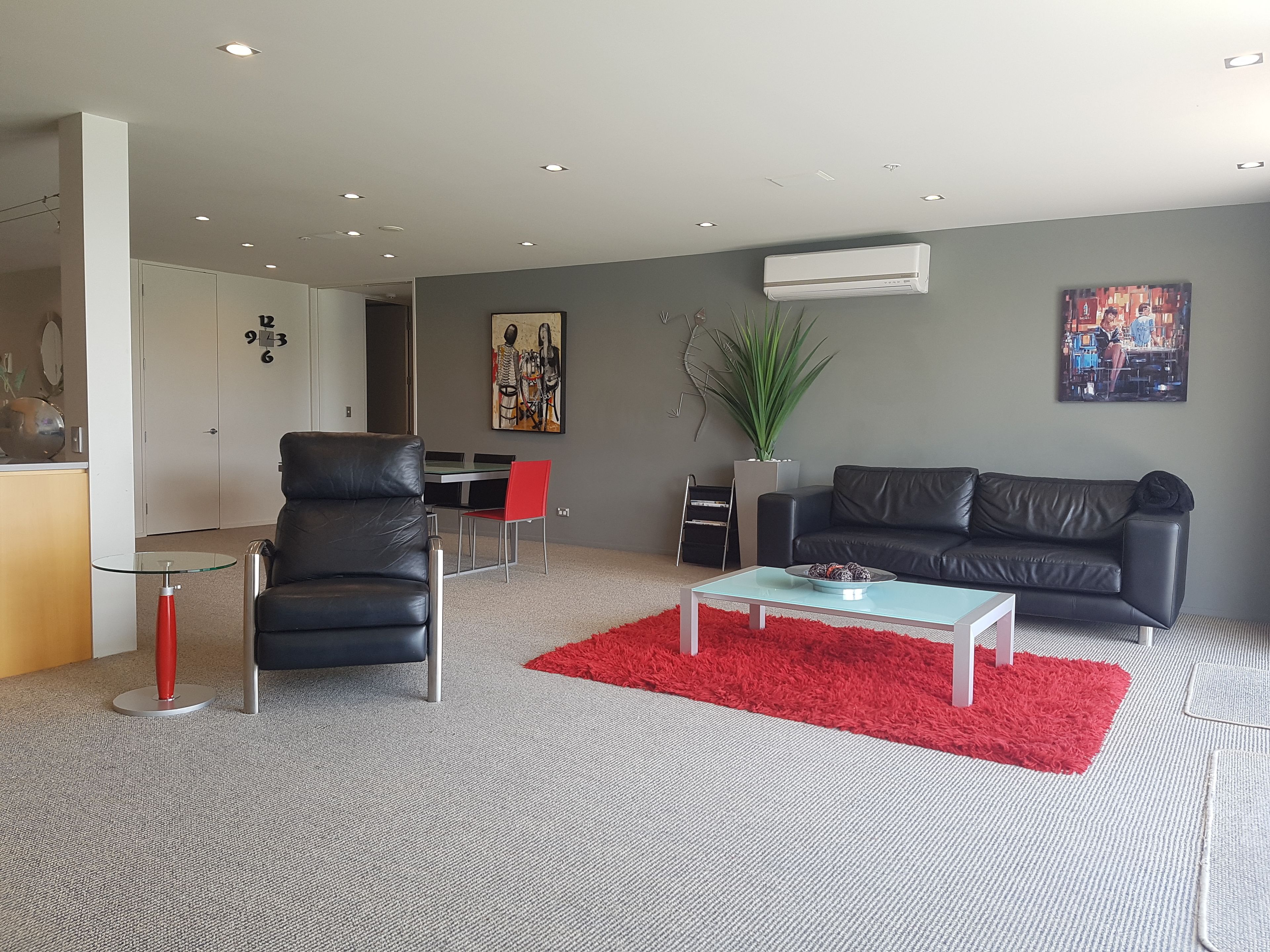 Waimahana Apartments