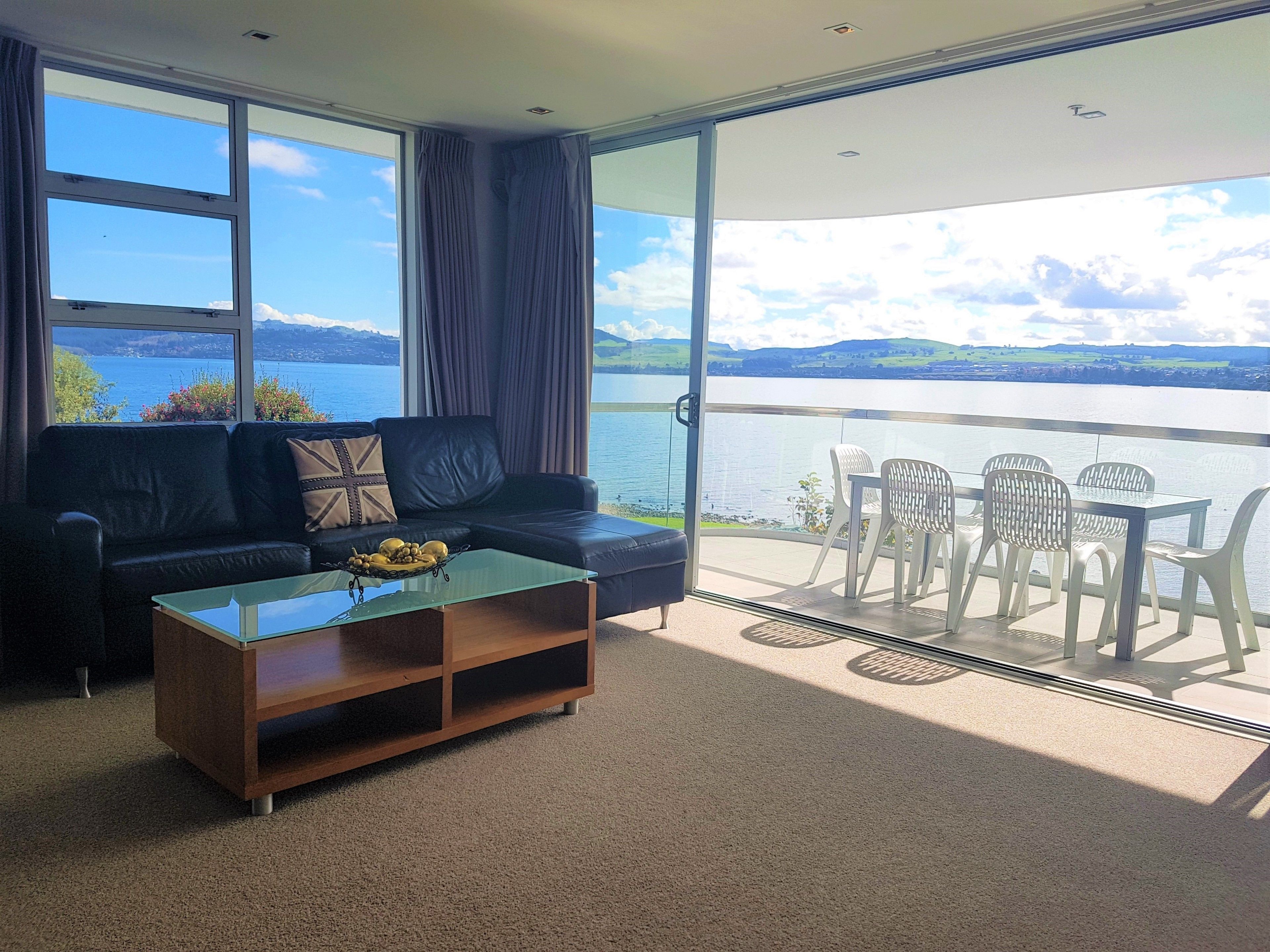 Waimahana Apartments