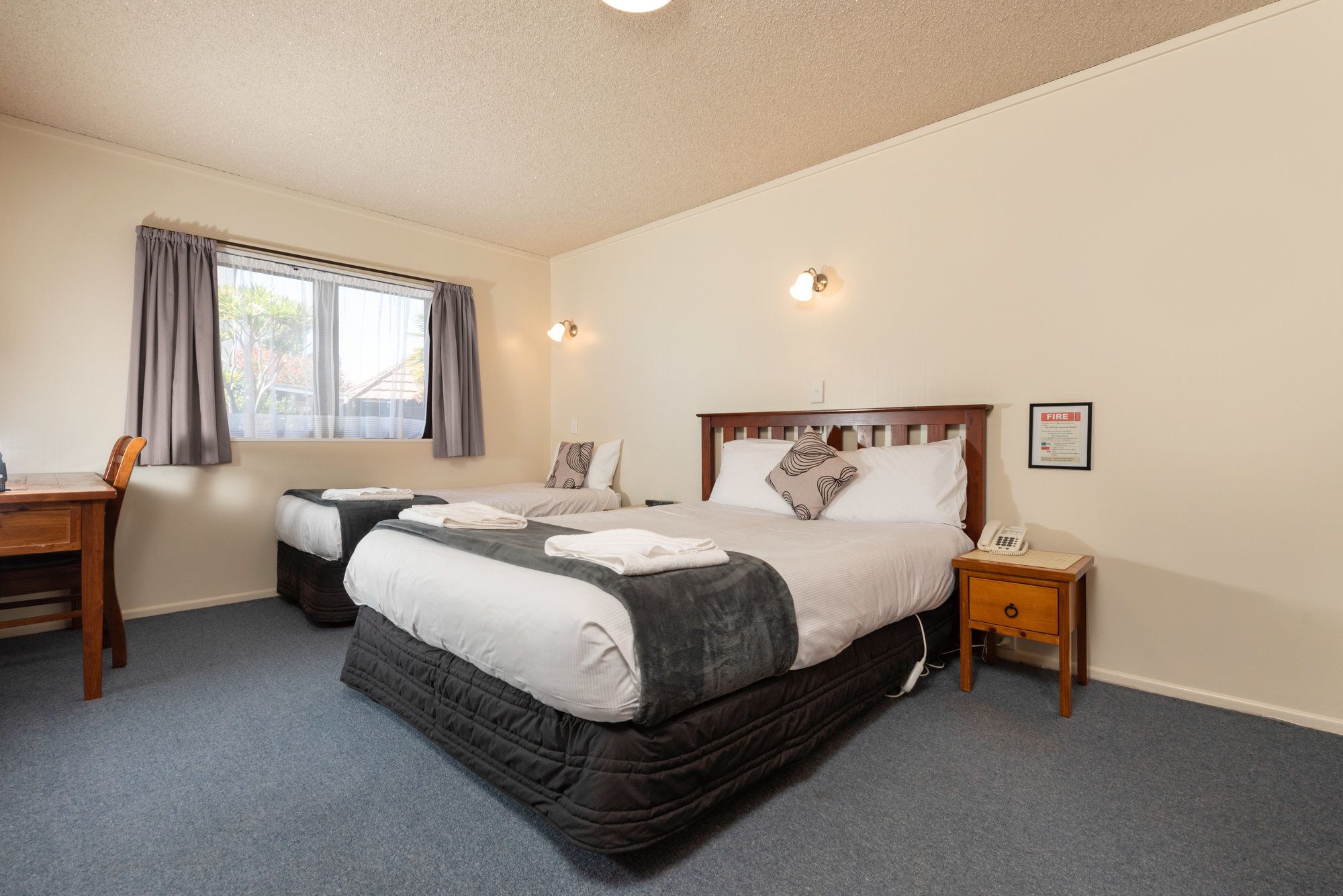 Cobblestone Court Motel