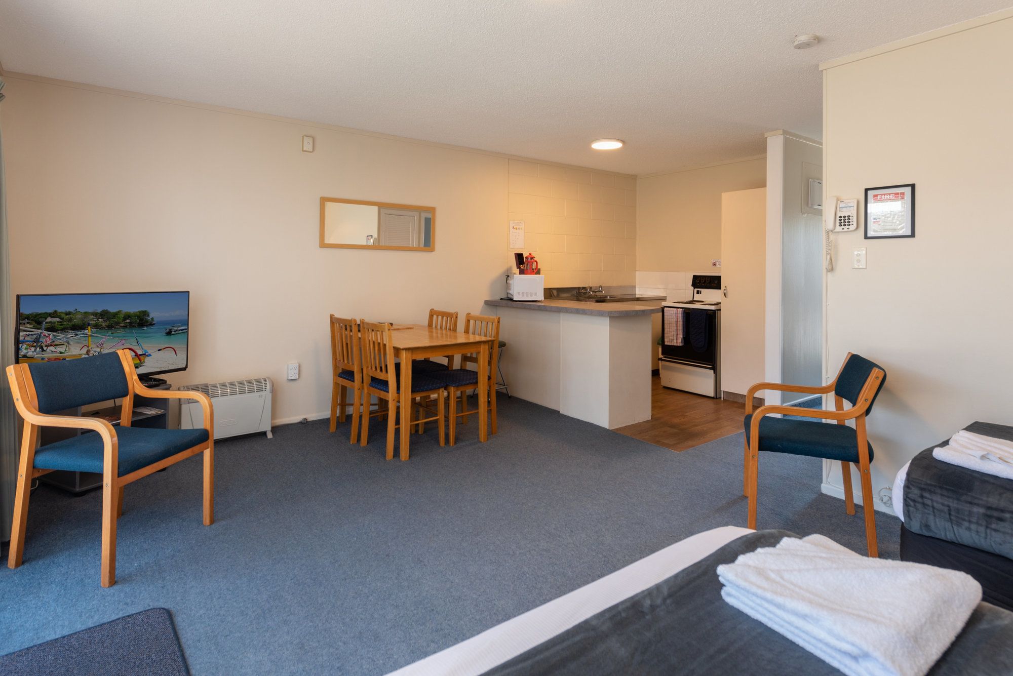 Cobblestone Court Motel