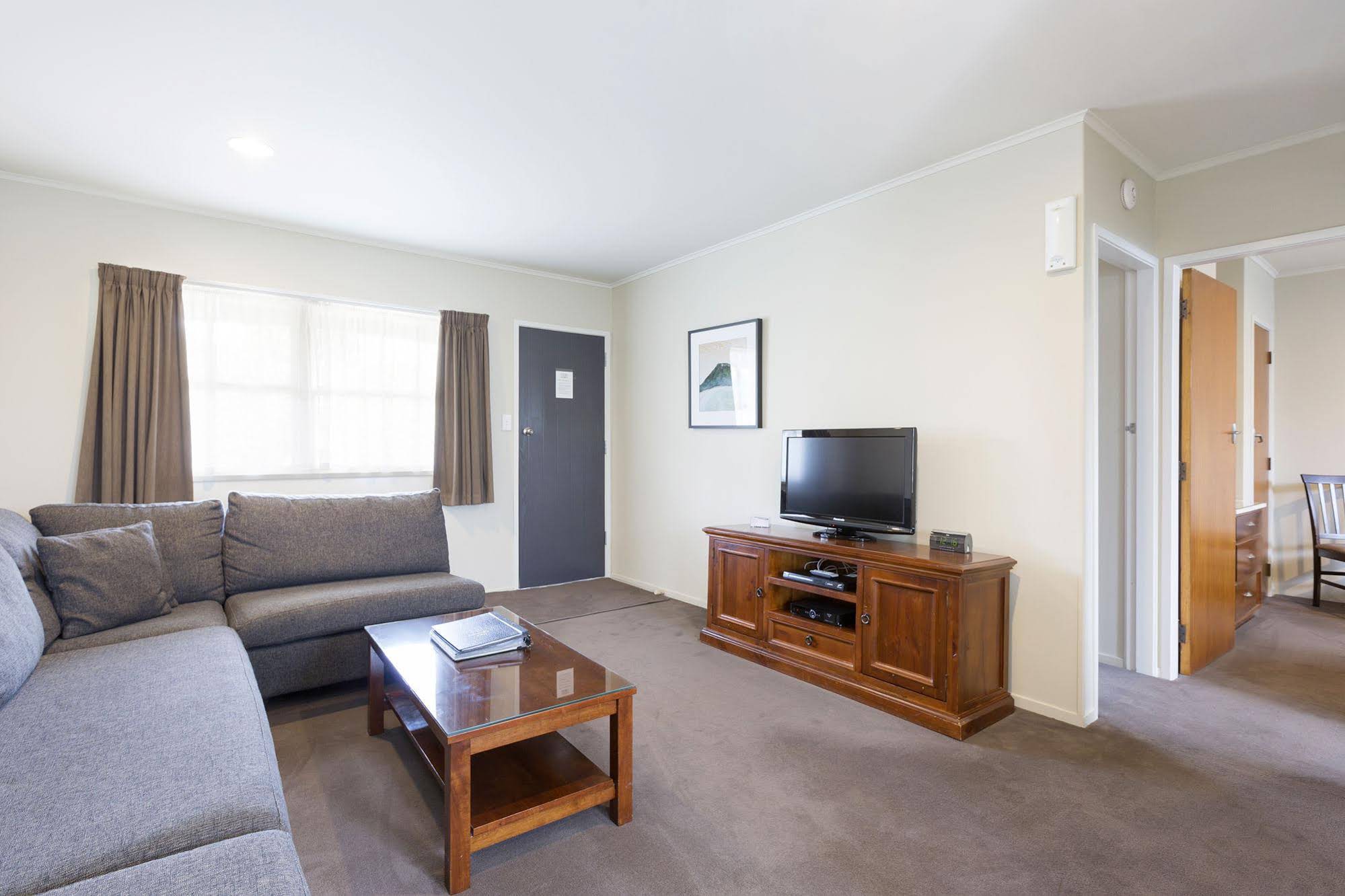 Colonial Court Motor Inn