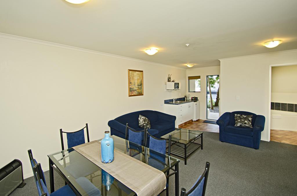 Gateway Motor Inn
