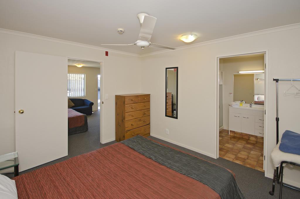 Gateway Motor Inn