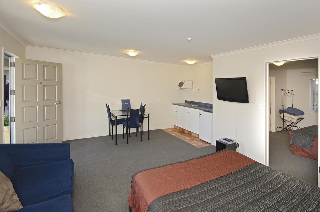 Gateway Motor Inn
