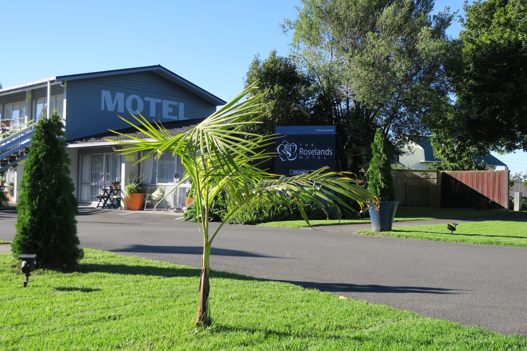 Roselands Motel